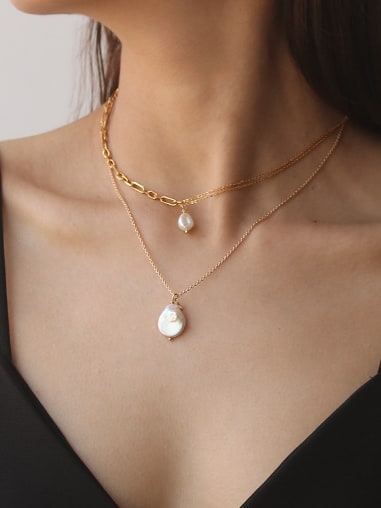 La Perla Medallion with Chain